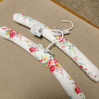 キャスキッドソン(Cath Kidston)の新品未使用キャス・キッドソン フラワーフレグランスハンガー(その他)