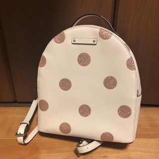 ケイトスペードニューヨーク(kate spade new york)のケイトスペード リュックサック  水玉 レザー ピンク系 桜色(リュック/バックパック)