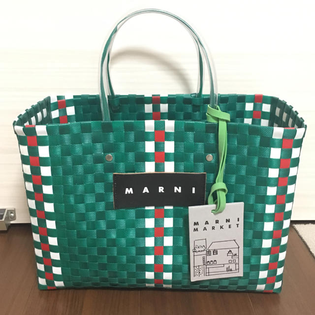 Marni(マルニ)のマルニマーケット トートバッグ レディースのバッグ(かごバッグ/ストローバッグ)の商品写真