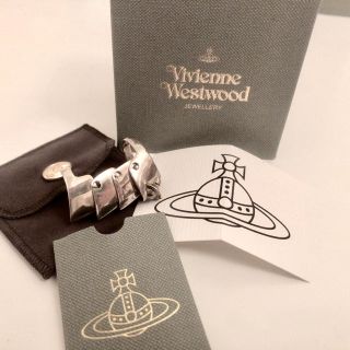 ヴィヴィアンウエストウッド(Vivienne Westwood)のvivienne アーマーリング(リング(指輪))