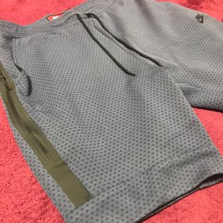 ナイキ(NIKE)のナイキ NIKE テックフリース ハーフパンツ FC Tシャツ パーカー(ショートパンツ)