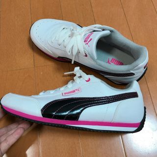 プーマ(PUMA)のシューズ(スニーカー)