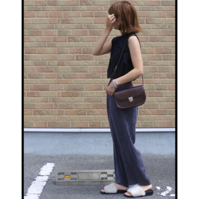 スローブイエナ ファーサンダル