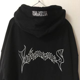 VETEMEMES METAL HOODIE Mサイズ(パーカー)