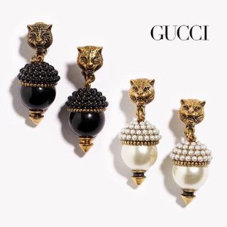 グッチ(Gucci)の美品 GUCCI キャット イヤリング ブラック(ピアス)