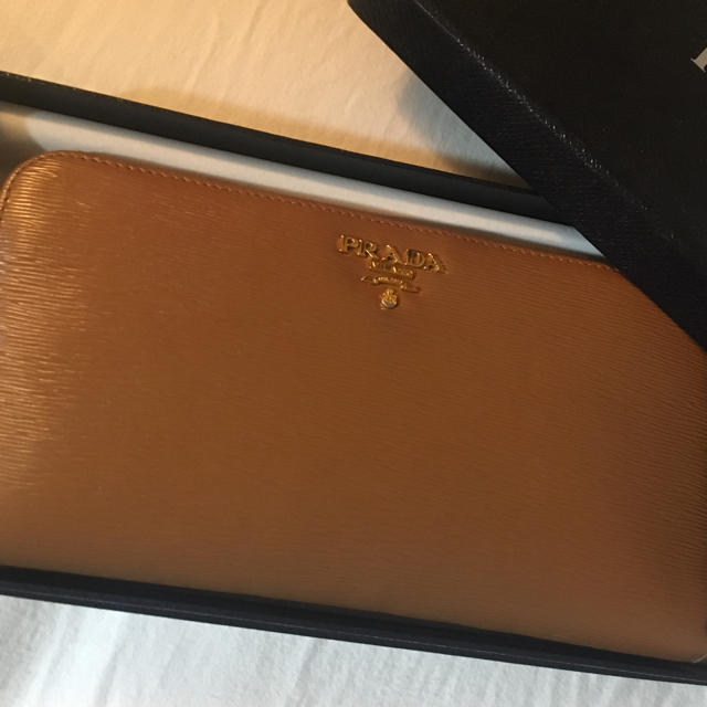 PRADA(プラダ)のPRADA ブラウン 長財布❤︎ レディースのファッション小物(財布)の商品写真