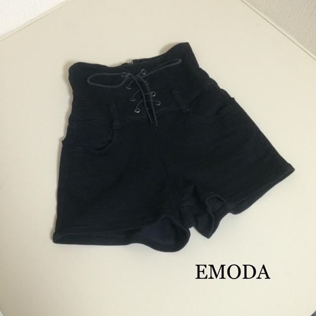 EMODA(エモダ)のハイウエストショートパンツ レディースのパンツ(ショートパンツ)の商品写真