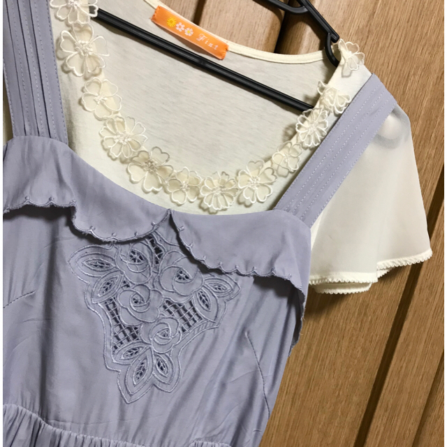 F i.n.t(フィント)のFi.n.t♡ワンピース♡フラワーカット♡ブルー♡Tシャツセット レディースのワンピース(ひざ丈ワンピース)の商品写真