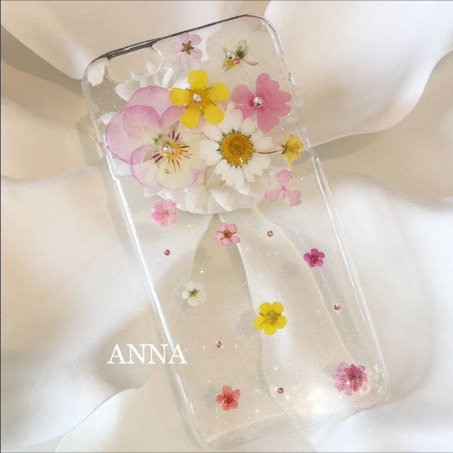 【yuumi様専用】フラワーシャワー iPhone 押し花 ケース ハンドメイドのスマホケース/アクセサリー(スマホケース)の商品写真