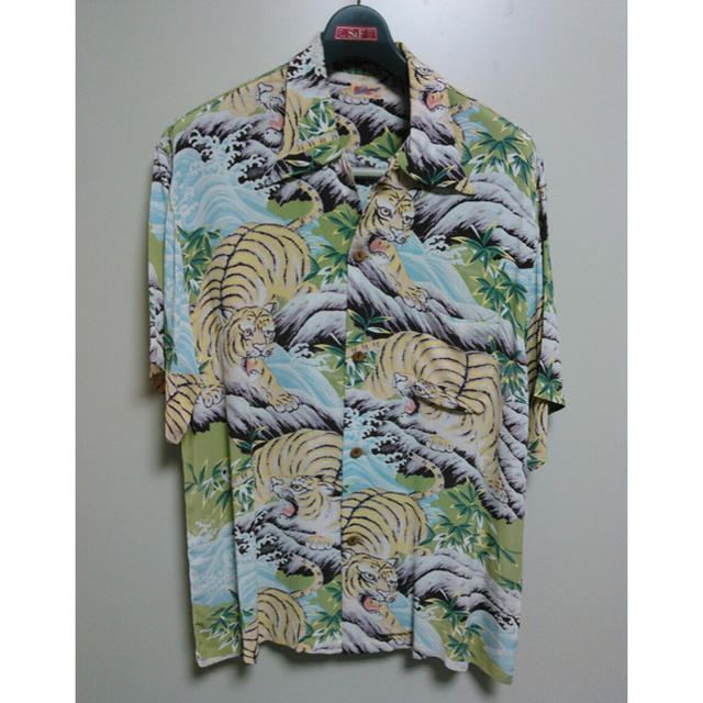 Sun Surf(サンサーフ)のSunsurf アロハシャツ メンズのトップス(シャツ)の商品写真