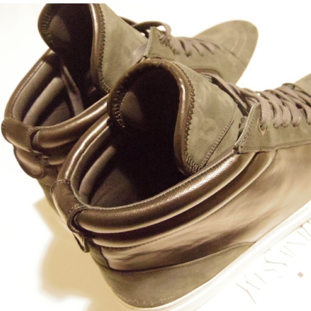 Saint Laurent(サンローラン)の試着のみ美品 SAINTLAURENT イヴサンローラン ハイカットスニーカー メンズの靴/シューズ(スニーカー)の商品写真