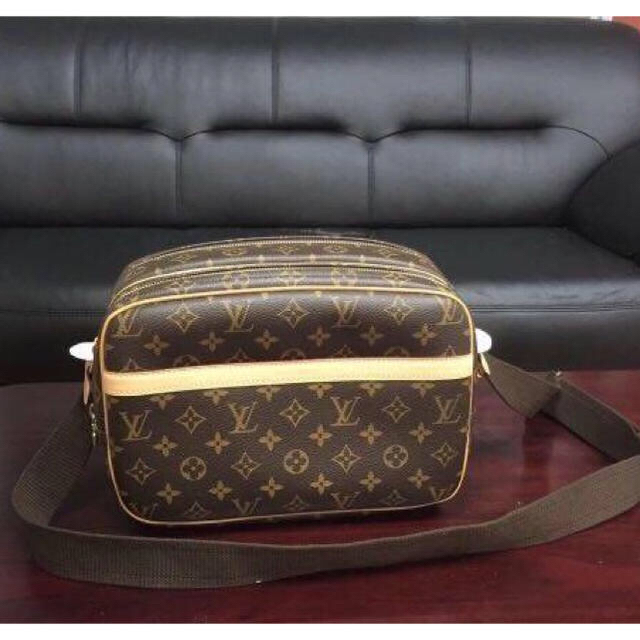 LV ショルダーショルダーバッグ