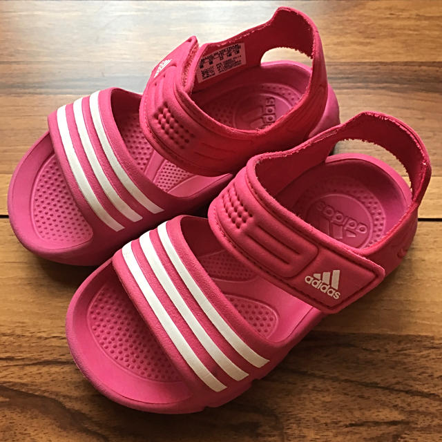 adidas(アディダス)のアンパン様専用☆adidas サンダル 14cm キッズ/ベビー/マタニティのベビー靴/シューズ(~14cm)(サンダル)の商品写真