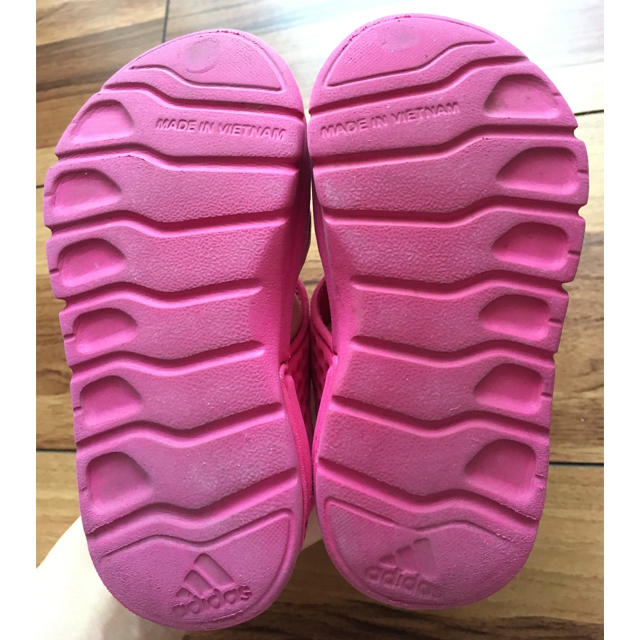 adidas(アディダス)のアンパン様専用☆adidas サンダル 14cm キッズ/ベビー/マタニティのベビー靴/シューズ(~14cm)(サンダル)の商品写真