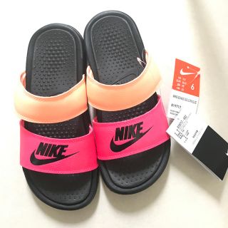 NIKE ベナッシ　限定品　ピンクベージュ