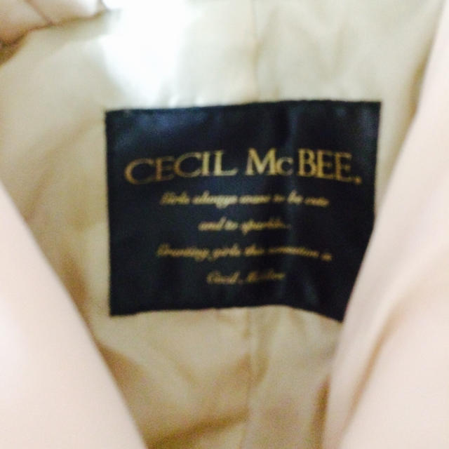 CECIL McBEE(セシルマクビー)のダウンコート レディースのジャケット/アウター(ダウンジャケット)の商品写真