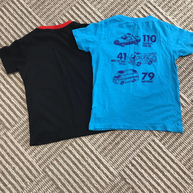 UNIQLO(ユニクロ)のトミカ ユニクロ Tシャツ 2枚セット 110 キッズ/ベビー/マタニティのキッズ服男の子用(90cm~)(Tシャツ/カットソー)の商品写真