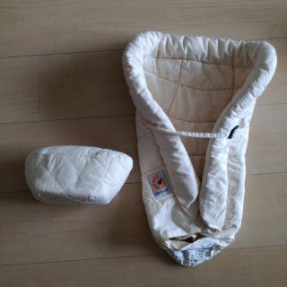 エルゴベビー(Ergobaby)のエルゴインサート(抱っこひも/おんぶひも)