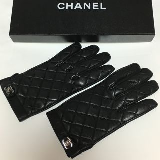 シャネル(CHANEL)のシャネル ご専用☆ 極美品 ターンロック マトラッセ グローブ 手袋(手袋)