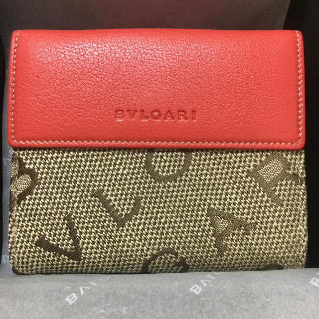 新品未使用　BVLGARI 二つ折り財布