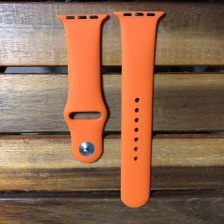新品 42mm/M アップルウォッチ ベルト オレンジ(腕時計)