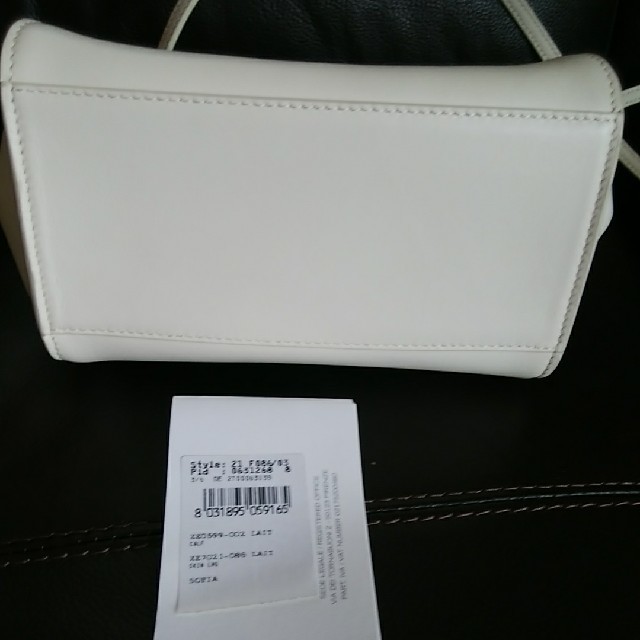 Ferragamo(フェラガモ)のフェラガモ　ソフィア　ミニ　美品 レディースのバッグ(ショルダーバッグ)の商品写真