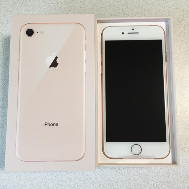 未使用 新品 docomo iPhone 8 64GB ゴールド  一括支払済