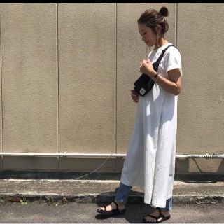 アズールバイマウジー(AZUL by moussy)の新品未使用！アズールバイマウジー  AZUL BY MOUSSY T Dress(ロングワンピース/マキシワンピース)