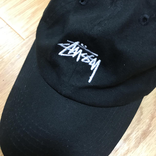 STUSSY(ステューシー)のstussy キャップ 黒 メンズの帽子(キャップ)の商品写真