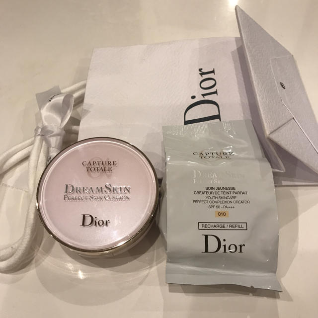 Dior(ディオール)のディオール カプチュールトータル ドリームスキン  コスメ/美容のベースメイク/化粧品(ファンデーション)の商品写真