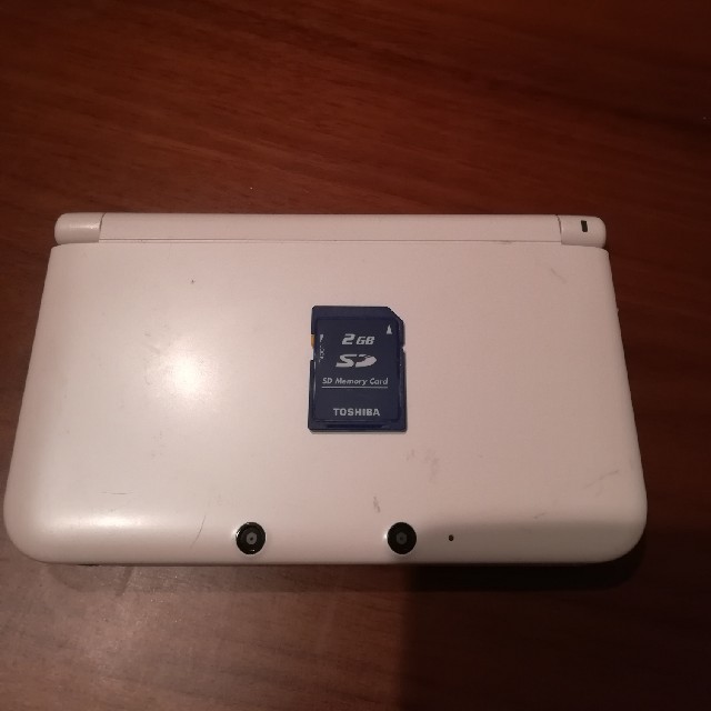 ニンテンドー3DS(ニンテンドー3DS)の送料無料 任天堂3DS  LL ホワイト 動作確認済み エンタメ/ホビーのゲームソフト/ゲーム機本体(携帯用ゲーム機本体)の商品写真