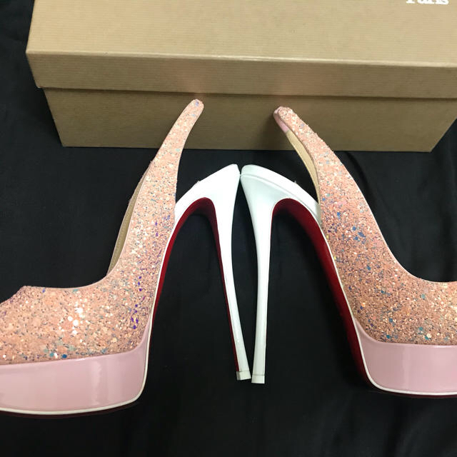 Christian Louboutin(クリスチャンルブタン)の【新品未使用】ルブタン パンプス オープントゥ ピンク レディースの靴/シューズ(ハイヒール/パンプス)の商品写真