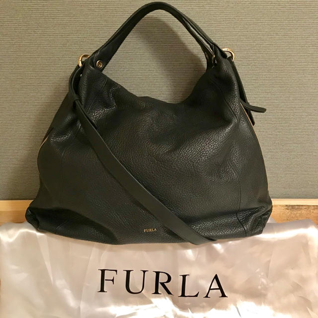 美品 FURLA(フルラ) ELISABETH エリザベス レザーバッグ