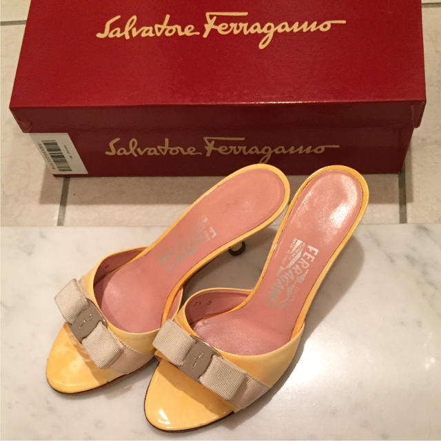 Salvatore Ferragamo♡サンダル♡7 1/2 D♡5cmヒールサンダル