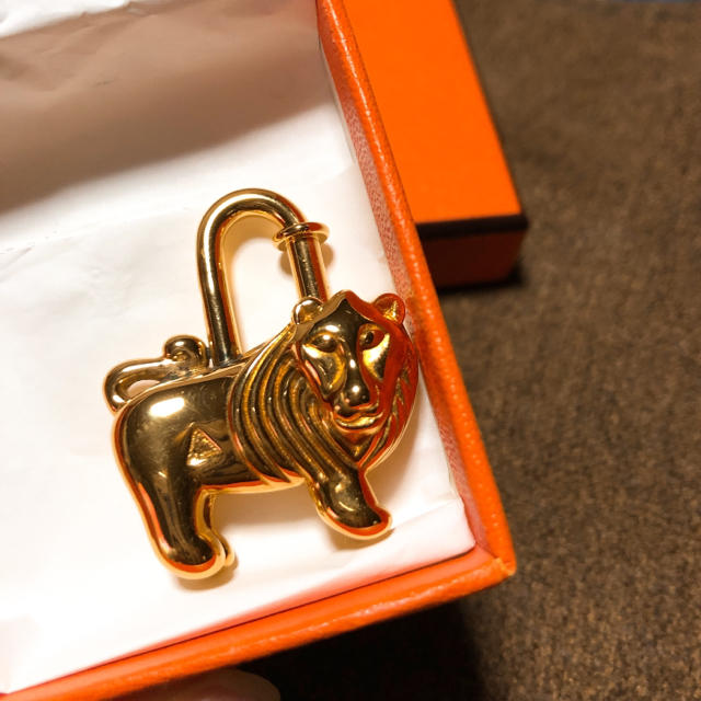 Hermes(エルメス)のエルメス HERMES カデナ アフリカ ライオン レディースのファッション小物(キーホルダー)の商品写真