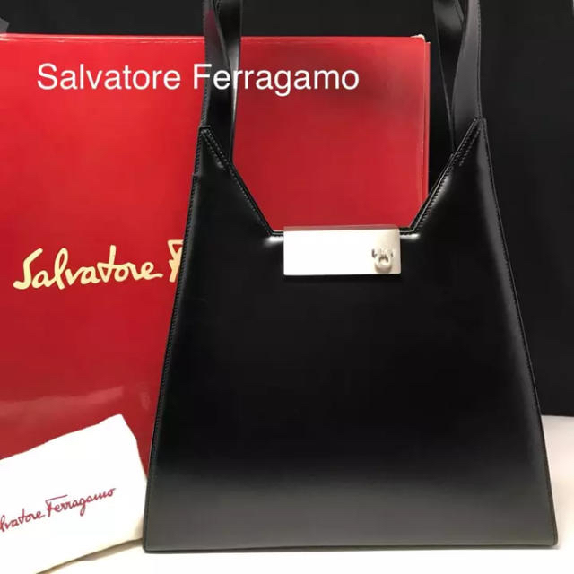 今年も話題の フェラガモ 正規品 - Ferragamo Salvatore 美品 保存袋