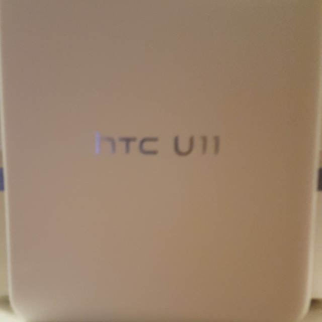 HTC U11 601HT SIMフリー ブラックスマートフォン/携帯電話