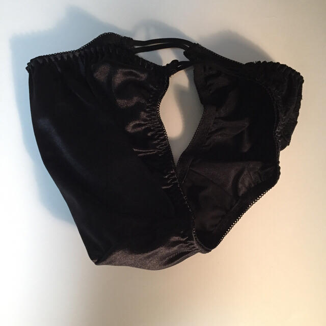 R-KOMO 女性下着 ブラ＆ショーツ ブラック Mサイズ 新品未使用 レディースの下着/アンダーウェア(ブラ&ショーツセット)の商品写真
