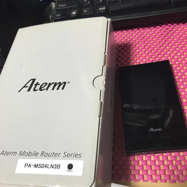 NEC(エヌイーシー)のNEC Aterm MR04LN SIMフリールーター スマホ/家電/カメラのスマートフォン/携帯電話(スマートフォン本体)の商品写真