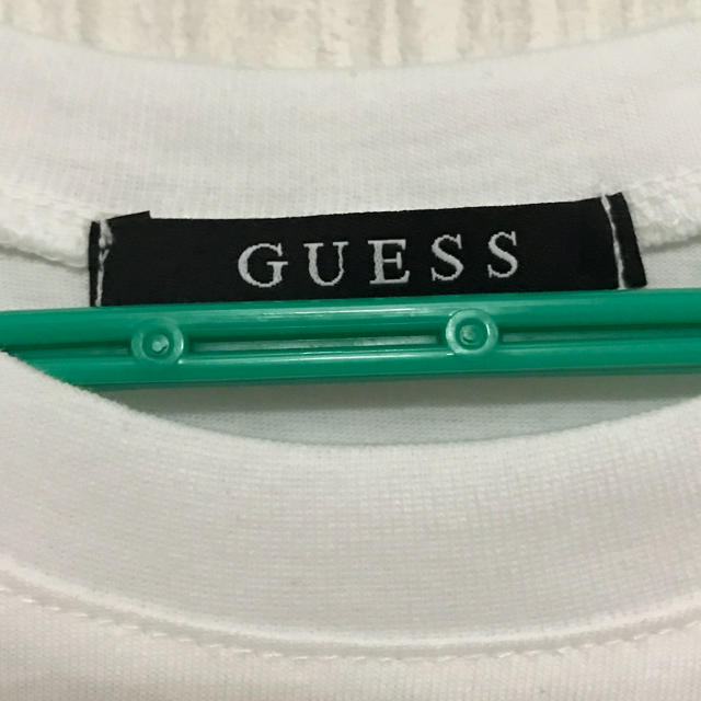 GUESS(ゲス)のguess Tシャツ レディースのトップス(Tシャツ(半袖/袖なし))の商品写真