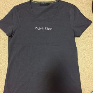 カルバンクライン(Calvin Klein)の美品 カルバン クライン ジーンズ ロゴ Tシャツ カーキ(その他)