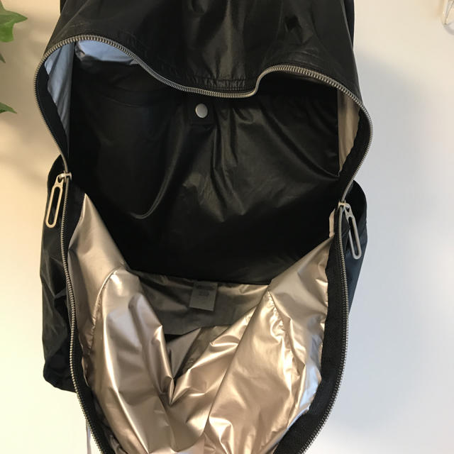 LeSportsac(レスポートサック)のレスポートサック リュック 軽量ブラック  レディースのバッグ(リュック/バックパック)の商品写真