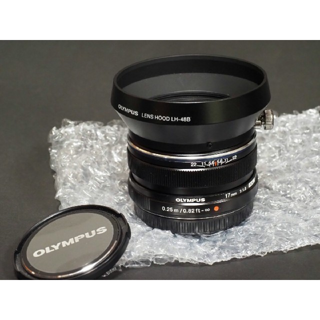 オリンパス  単焦点レンズM.Zuiko 17mmF1.8金属フード付超美品！