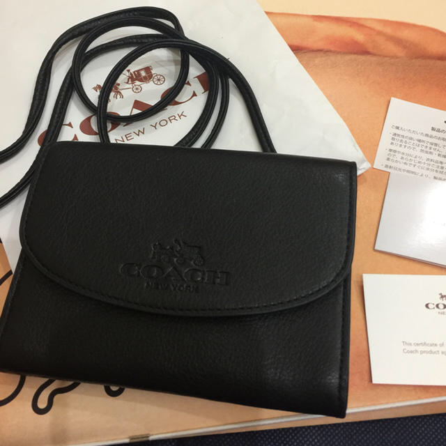 coach ショルダー型ウォレット