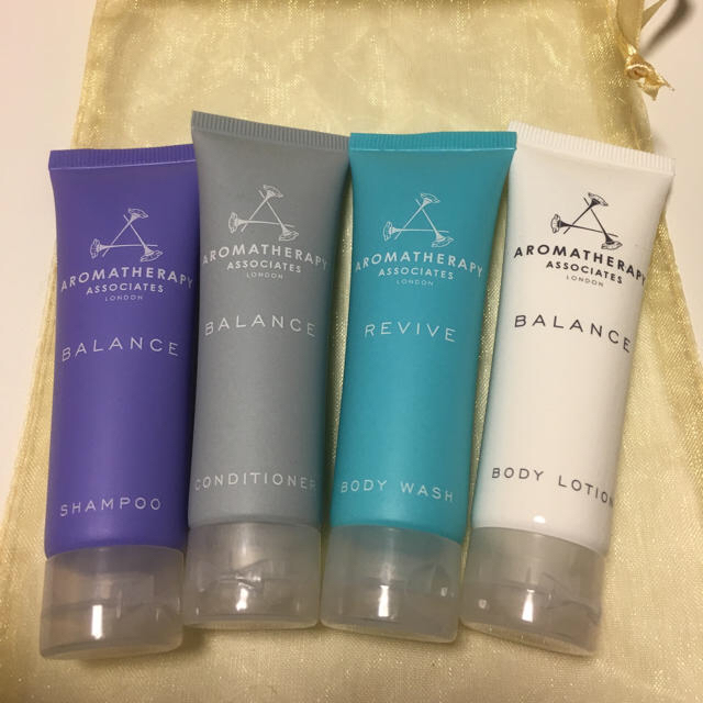 AROMATHERAPY ASSOCIATES(アロマセラピーアソシエイツ)のAROMATHERAPY ASSOCIATES LONDONセット コスメ/美容のボディケア(バスグッズ)の商品写真