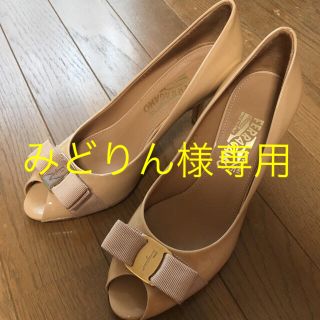 フェラガモ(Ferragamo)のフェラガモ パンプス 24cm ベージュ(ハイヒール/パンプス)