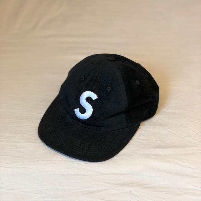 Supreme(シュプリーム)のSupreme Suede S Logo 6-Panel cap Black メンズの帽子(キャップ)の商品写真