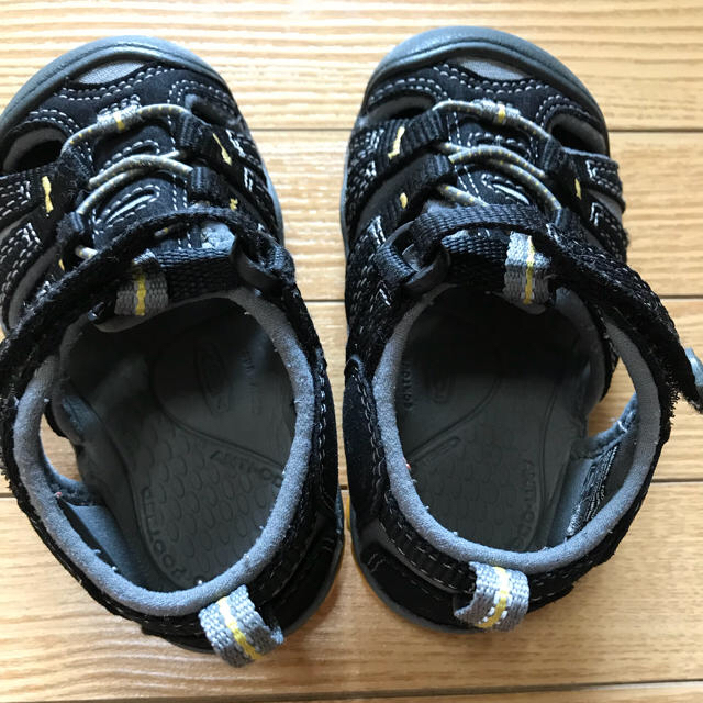 KEEN(キーン)の専用！キーン 13.5 キッズ/ベビー/マタニティのベビー靴/シューズ(~14cm)(サンダル)の商品写真