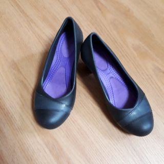 クロックス(crocs)の【美品】クロックス★雨★パンプス★黒★W4★21.5相当★小さい★(ハイヒール/パンプス)