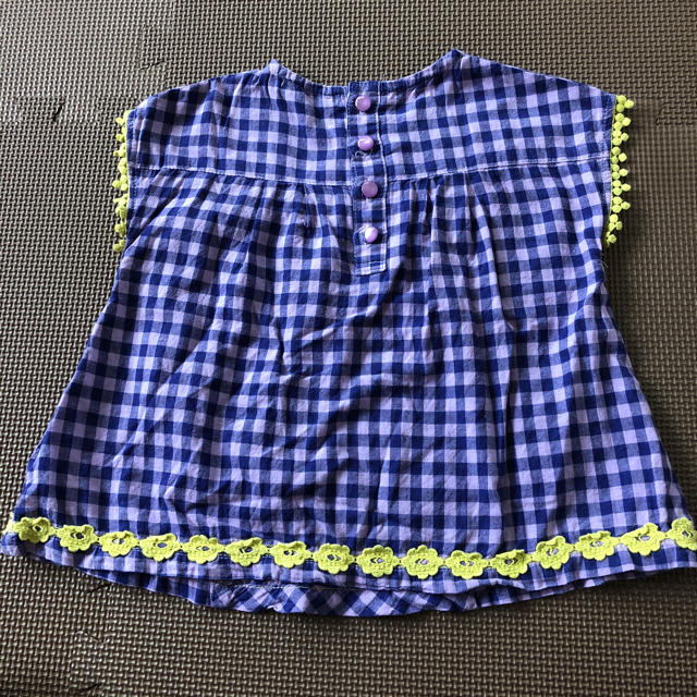 CALDia(カルディア)の90㎝  ギンガムチェックシャツ キッズ/ベビー/マタニティのキッズ服女の子用(90cm~)(Tシャツ/カットソー)の商品写真